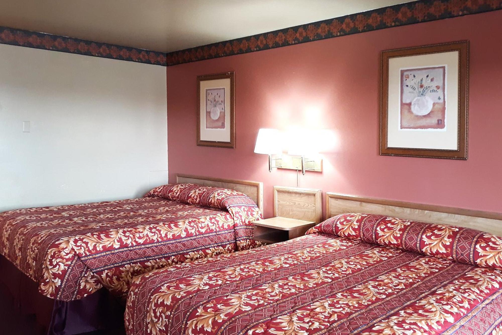 Oyo Hotel Kings At Кловис Экстерьер фото